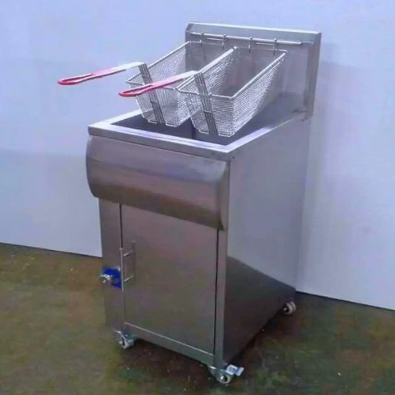 Freidora Eléctrica de 8 litros Marca ilumi